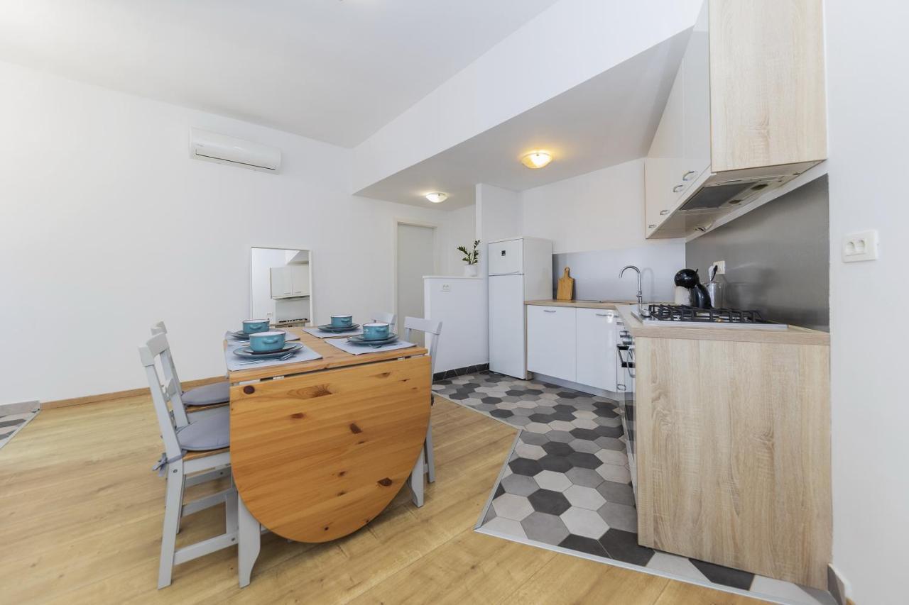 Apartments 23 And 25 With Free Private Parking 자다르 외부 사진