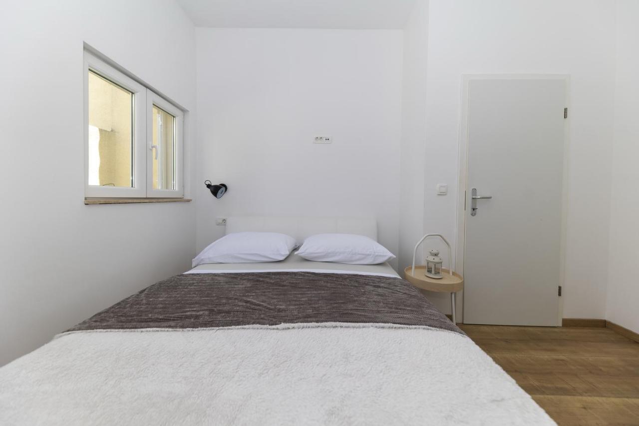Apartments 23 And 25 With Free Private Parking 자다르 외부 사진