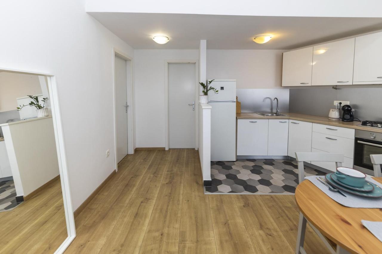 Apartments 23 And 25 With Free Private Parking 자다르 외부 사진